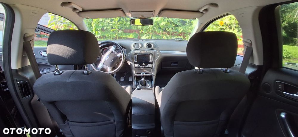 Ford Mondeo 1.8 TDCi Titanium - 12