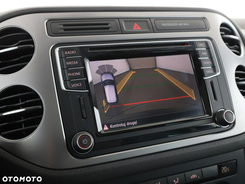 Volkswagen Tiguan 2.0 TDI SCR BlueMotion Technology Lounge Sport & Style - 25