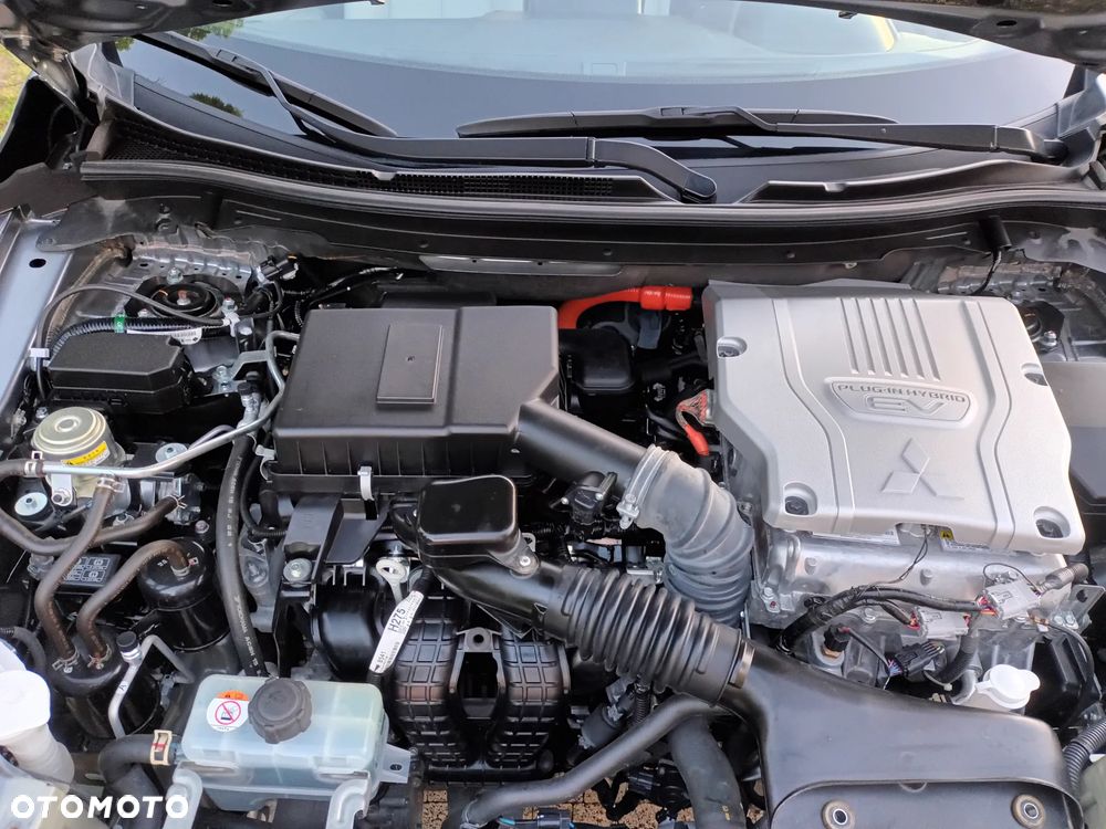 Mitsubishi Eclipse Cross 4WD Top - 22