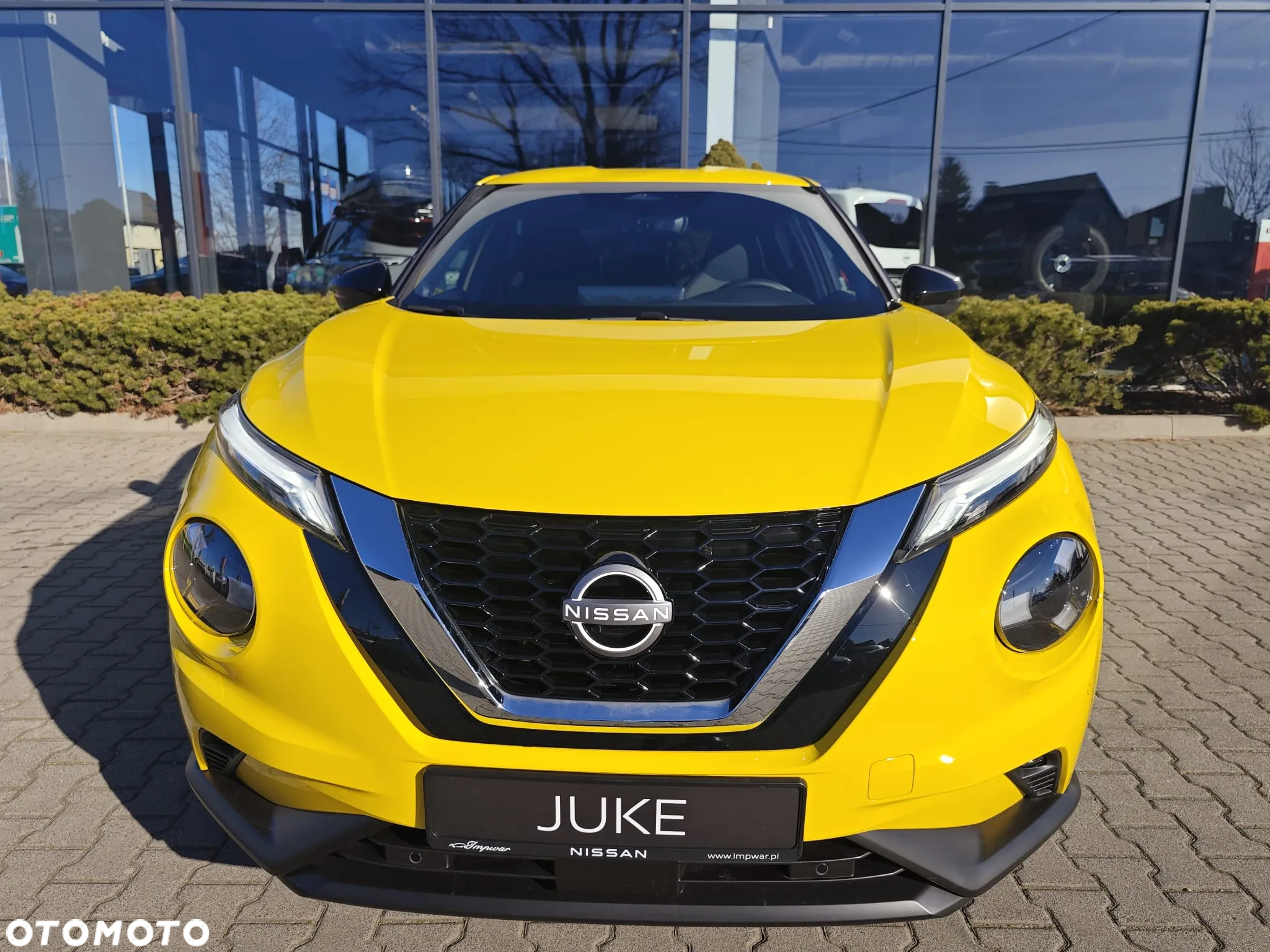 Nissan Juke 1.0 DIG-T N-Connecta DCT - 2