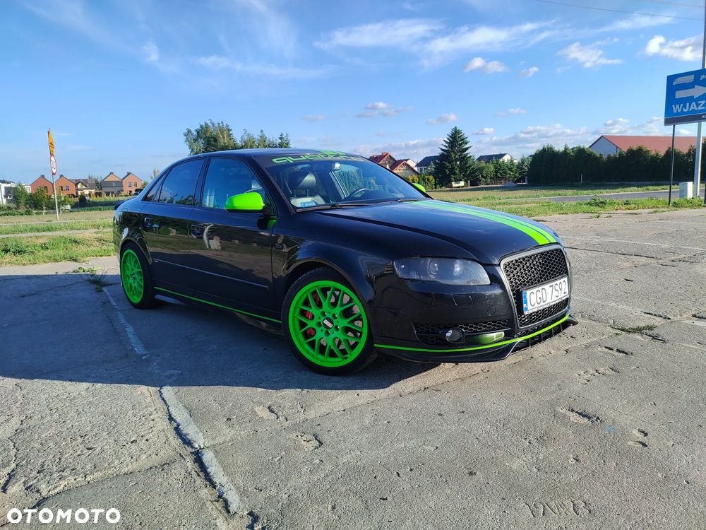 Audi A4 Limousine - 1
