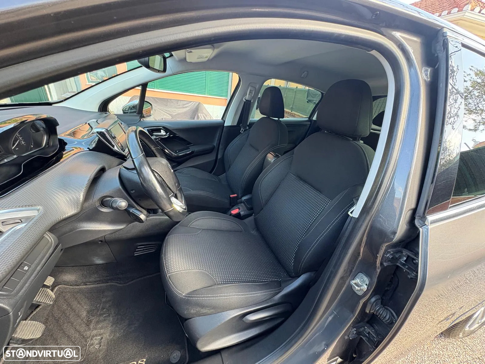 Peugeot 208 PureTech 110 Stop & Start Allure - 12