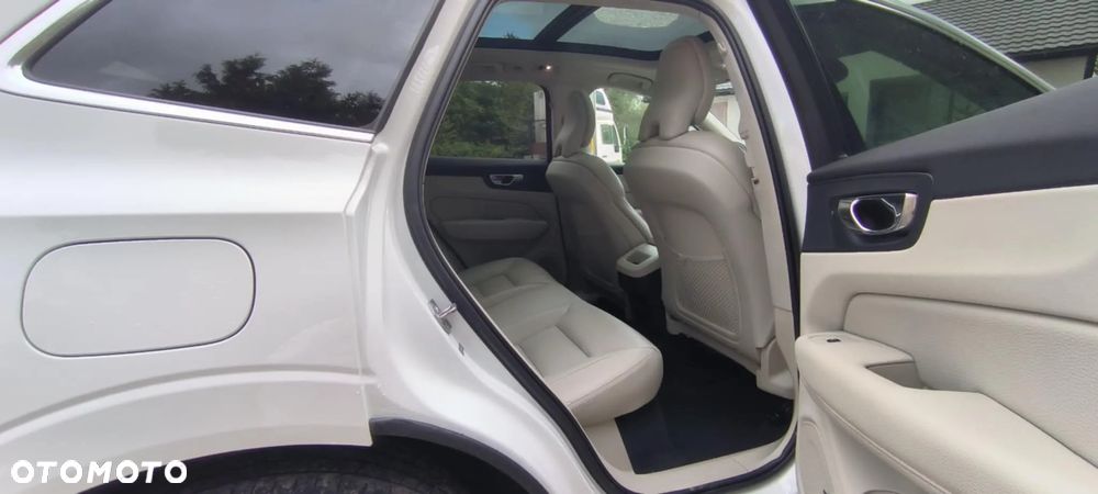 Volvo XC 60 T5 Geartronic Momentum Pro - 11