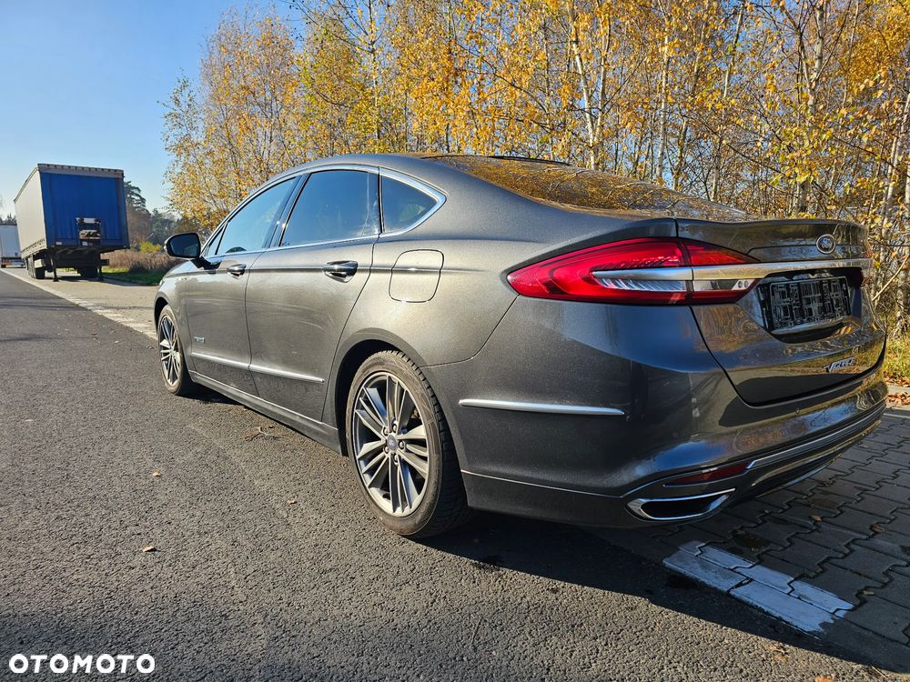 Ford Mondeo 2.0 Hybrid Vignale - 2