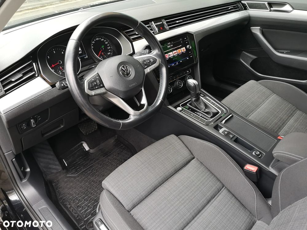 Volkswagen Passat 2.0 TDI Business DSG - 12