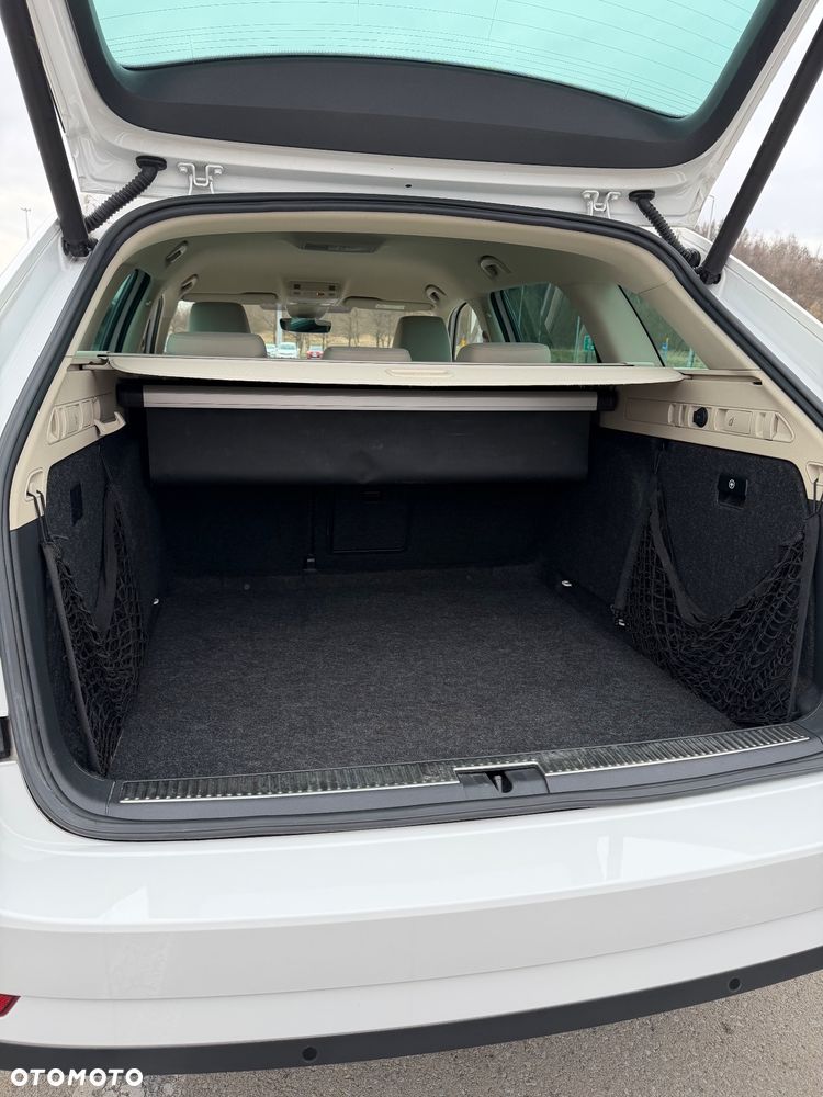 Skoda Superb 2.0 TDI Style DSG - 23