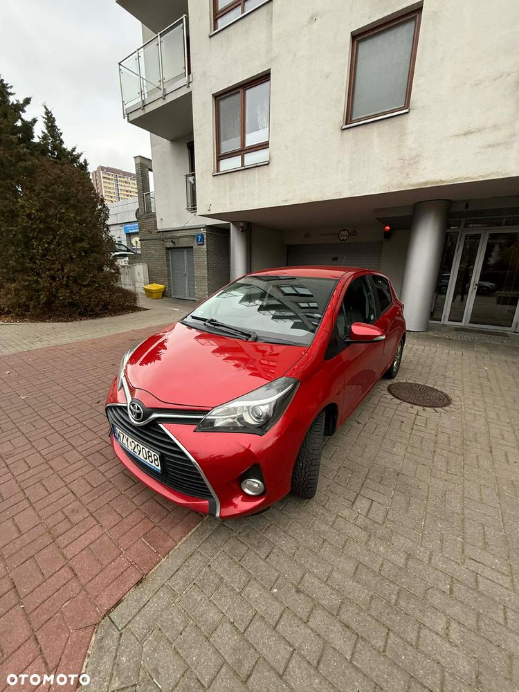 Toyota Yaris 1.33 Premium EU6 - 1