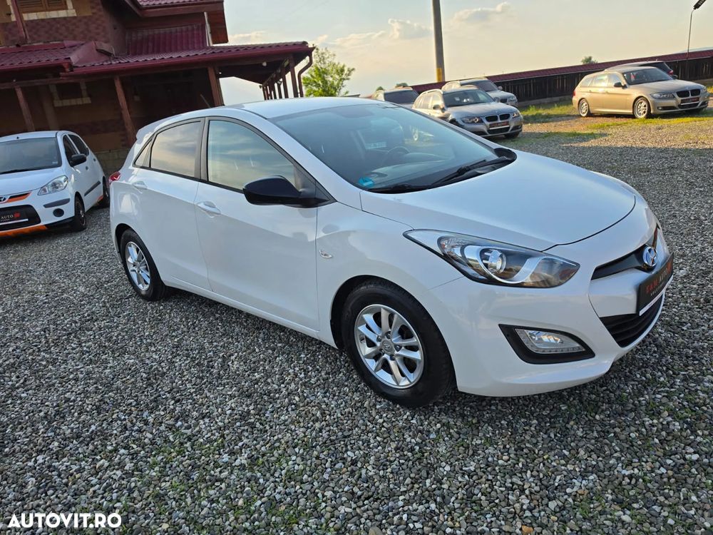 Hyundai i30 i30cw 1.6 Fifa World Cup Edition - 3