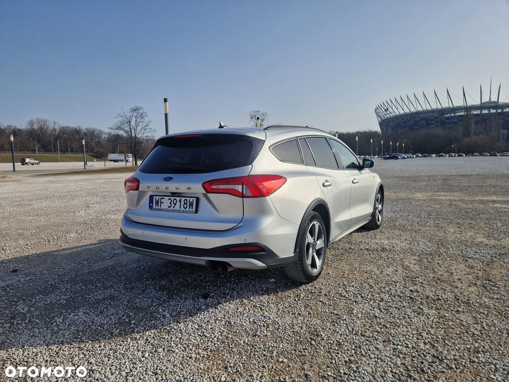 Ford Focus 1.5 EcoBoost Active X - 4