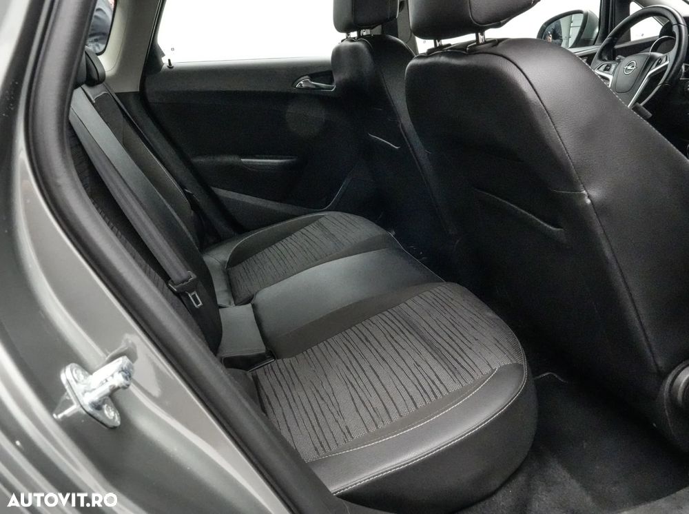 Opel Astra 1.4 Turbo ECOTEC Start/Stop Cosmo - 17