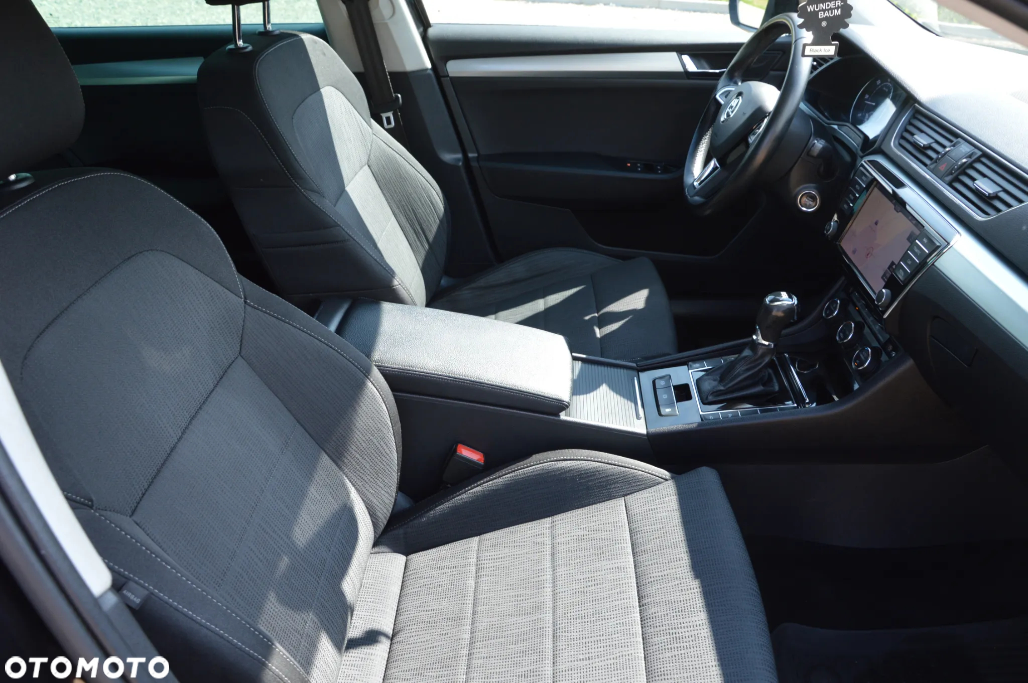 Skoda Superb 2.0 TDI Ambition DSG - 17