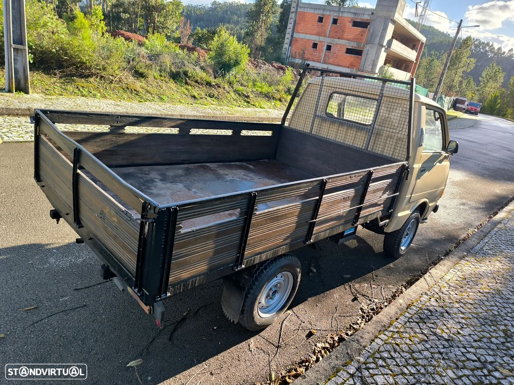 Toyota HiAce - 5