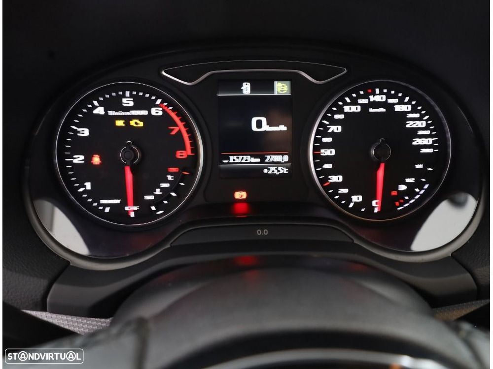 Audi Q2 30 TFSI Advanced — fotografia 20