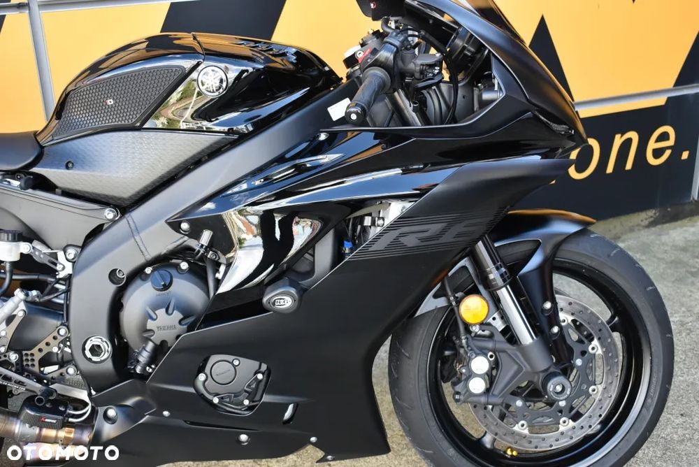 Yamaha R6 - 4