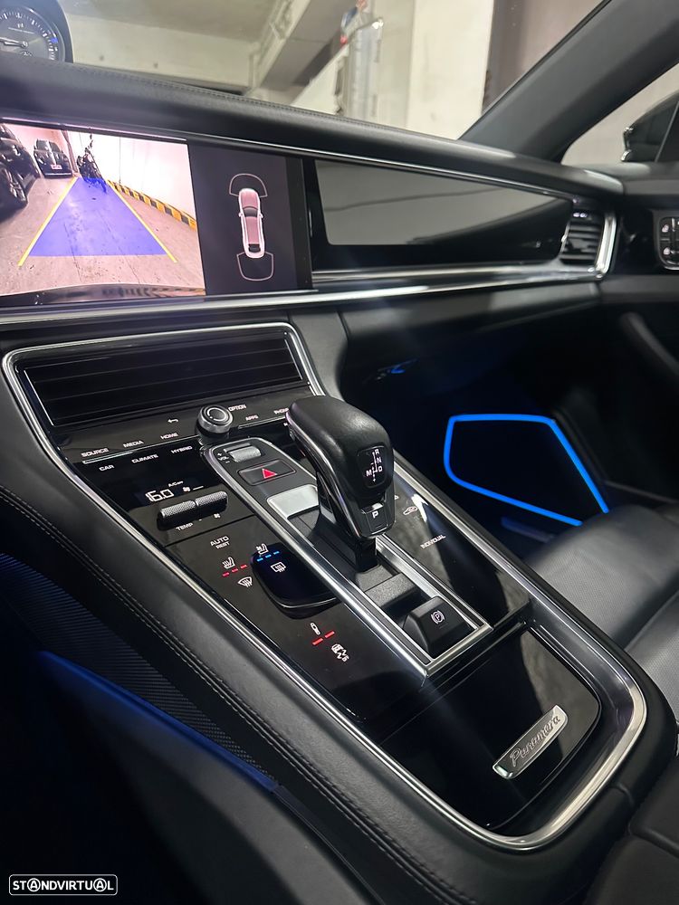 Porsche Panamera Sport Turismo 4 E-Hybrid Edition 10 Anos - 23