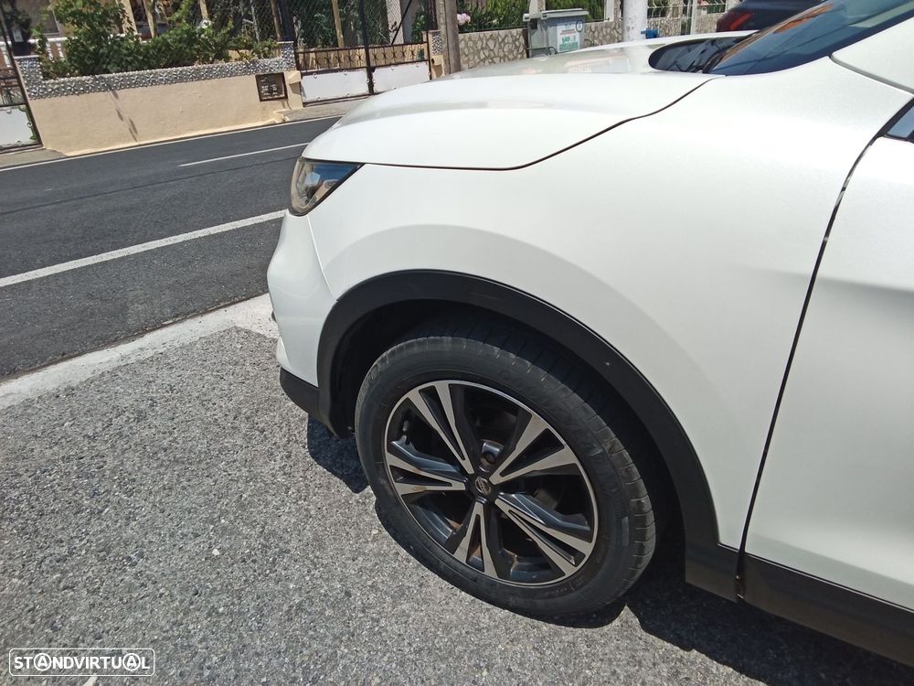 Nissan Qashqai 1.2 DIG-T N-Connecta 18 Xtronic - 8