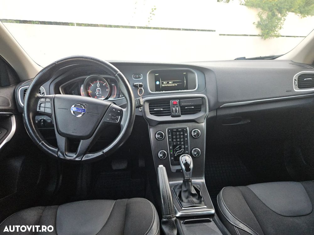 Volvo V40 D2 Aut. Basic - 11