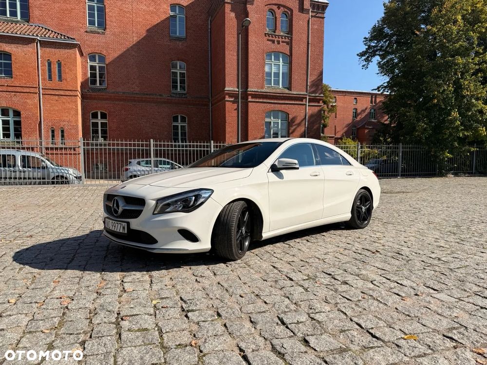 Mercedes-Benz CLA 250 7G-DCT Urban - 6
