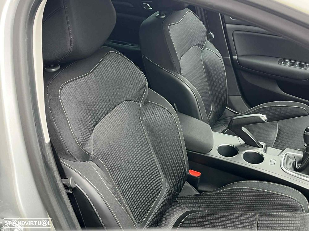 Renault Mégane 1.5 dCi Zen - 32