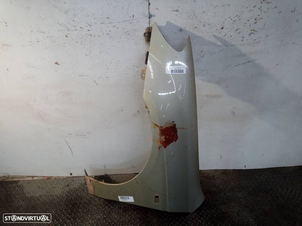 GUARDA-LAMAS FRENTE ESQUERDO KIA CERATO FASTBACK 2.0 CRDI 112CV 1991CC - 1