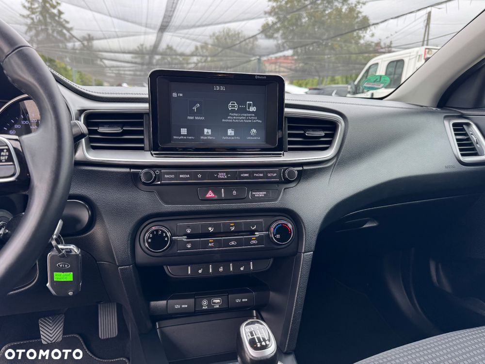 Kia Ceed 1.4 CVVT Dream-Team Edition - 21