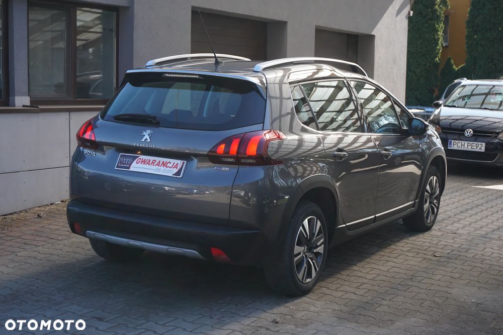 Peugeot 2008 1.2 Pure Tech Allure S&S - 3