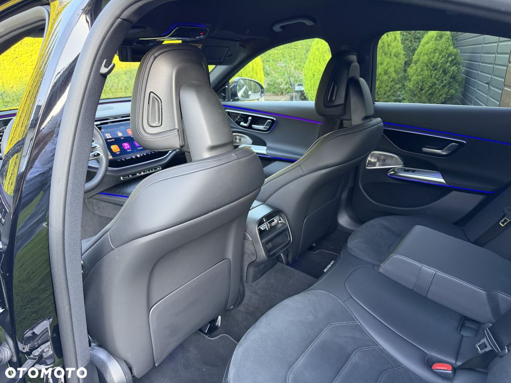Mercedes-Benz Klasa E 220 d mHEV 4-Matic AMG 9G-Tronic - 22