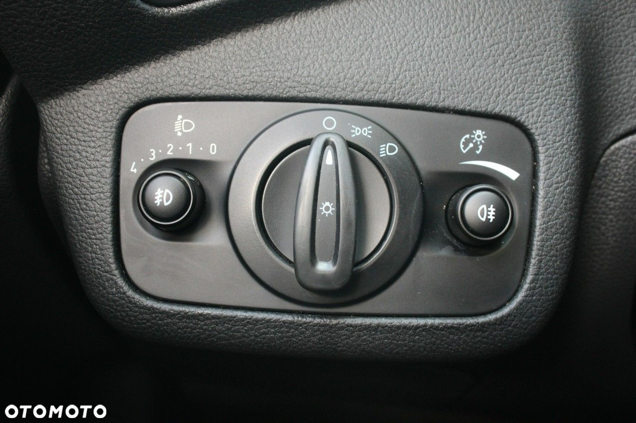 Ford Kuga 1.5 EcoBoost 2x4 Titanium - 24