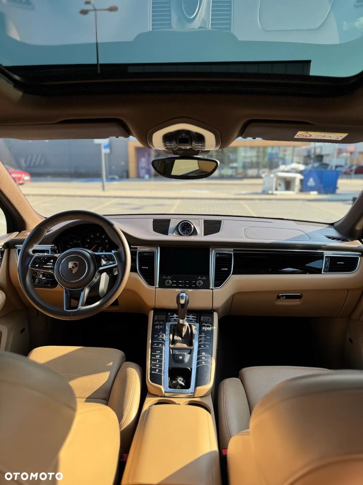 Porsche Macan - 16