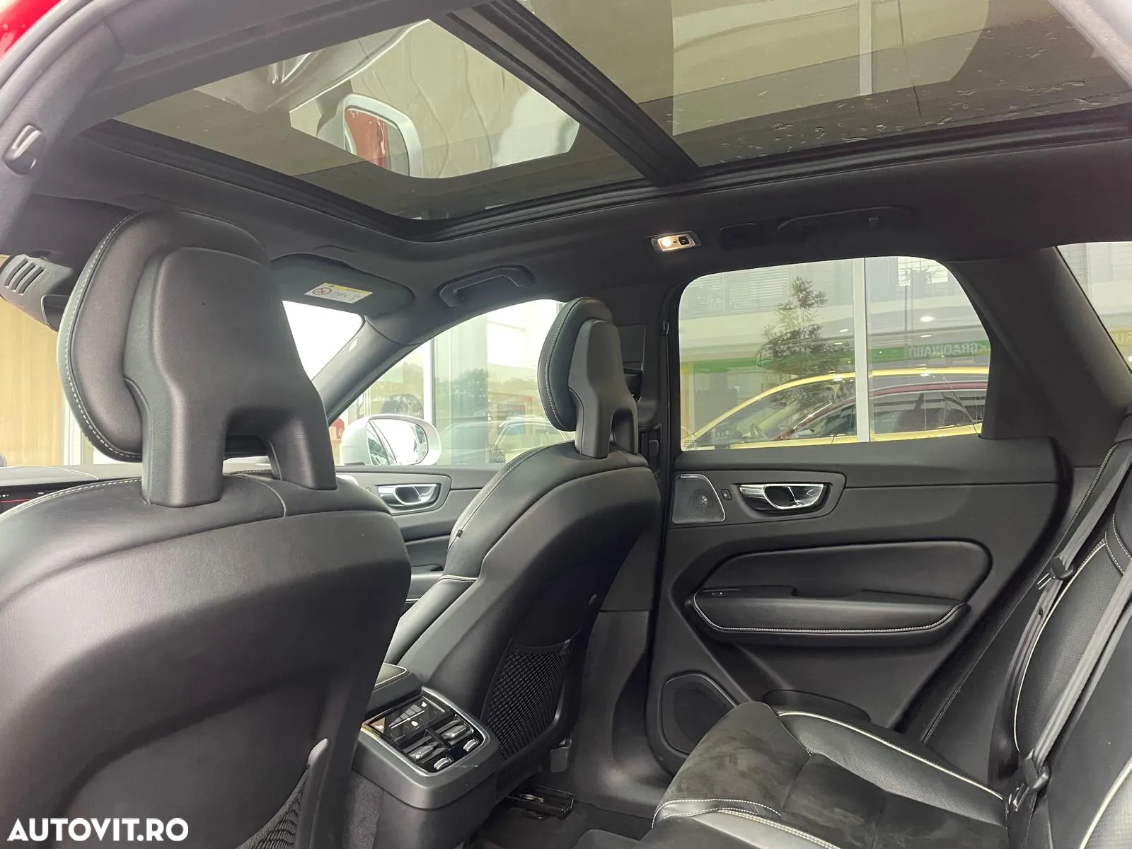 Volvo XC 60 T6 AWD R-Design - 12
