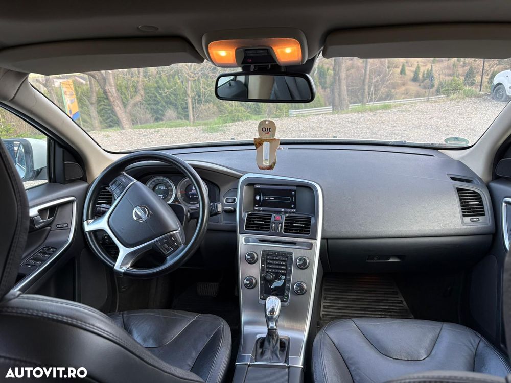 Volvo XC 60 D5 AWD Kinetic - 7