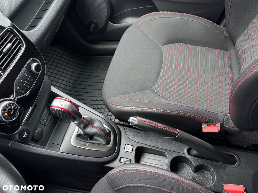 Renault Clio TCe 200 EDC Sport R.S - 26