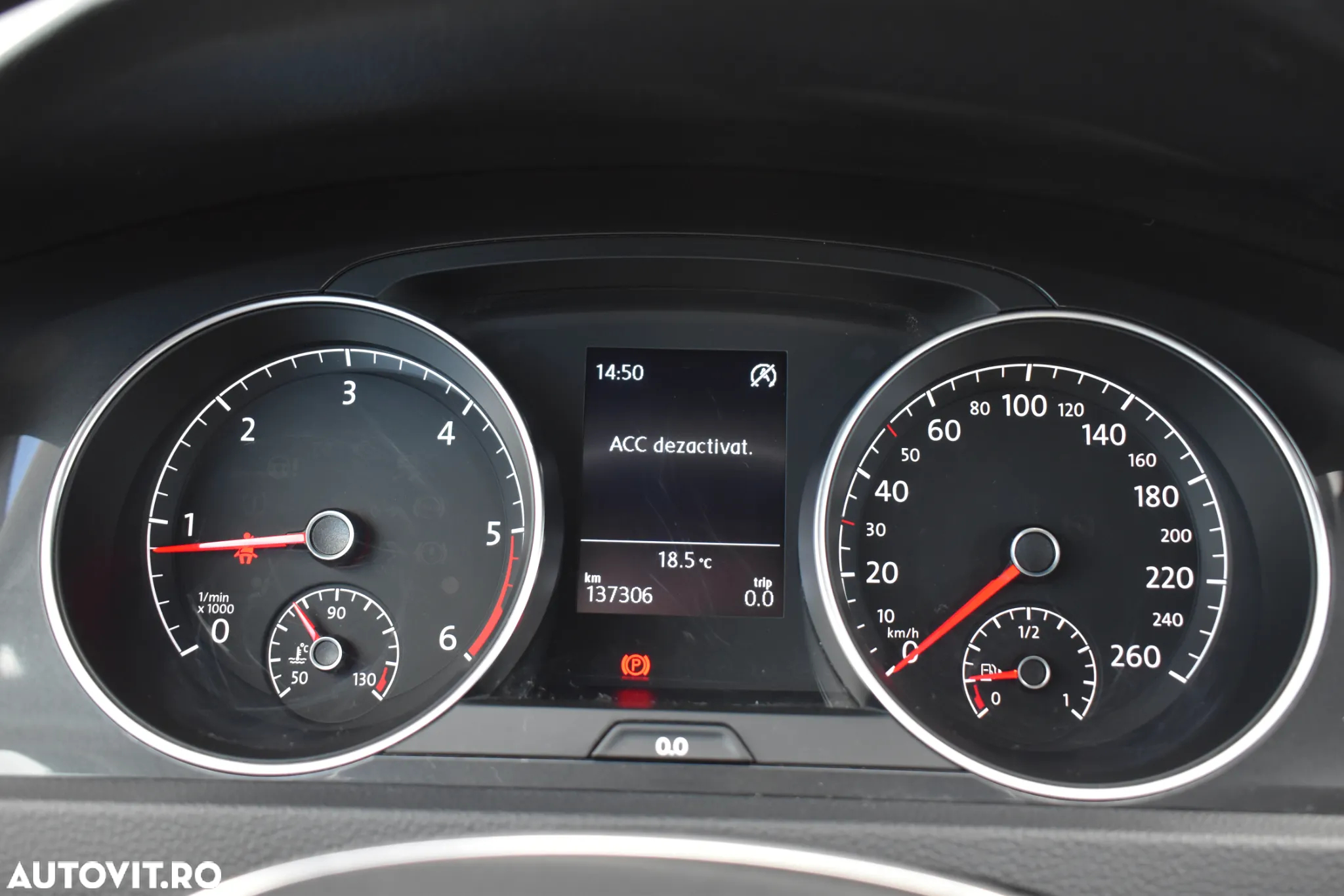 Volkswagen Golf 1.6 TDI Comfortline - 39