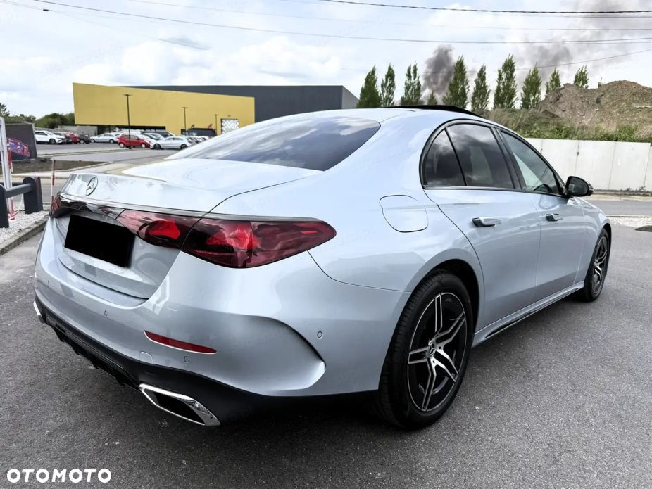 Mercedes-Benz Klasa E 220 d mHEV 4-Matic AMG 9G-Tronic - 5