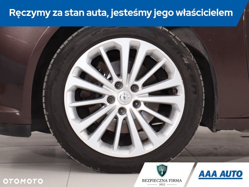 Opel Insignia - 16