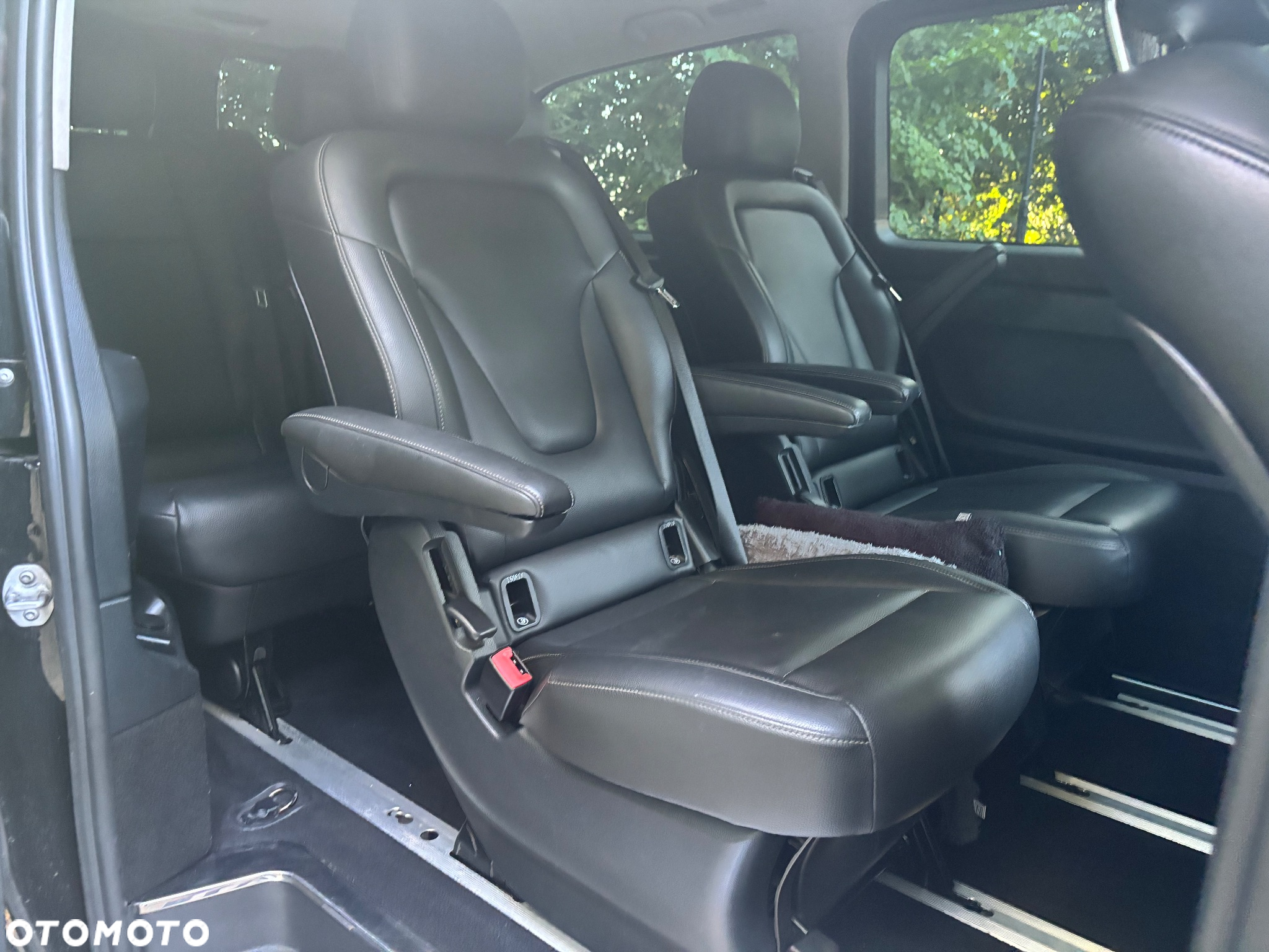 Mercedes-Benz Klasa V 300 lang 9G-TRONIC Avantgarde - 14