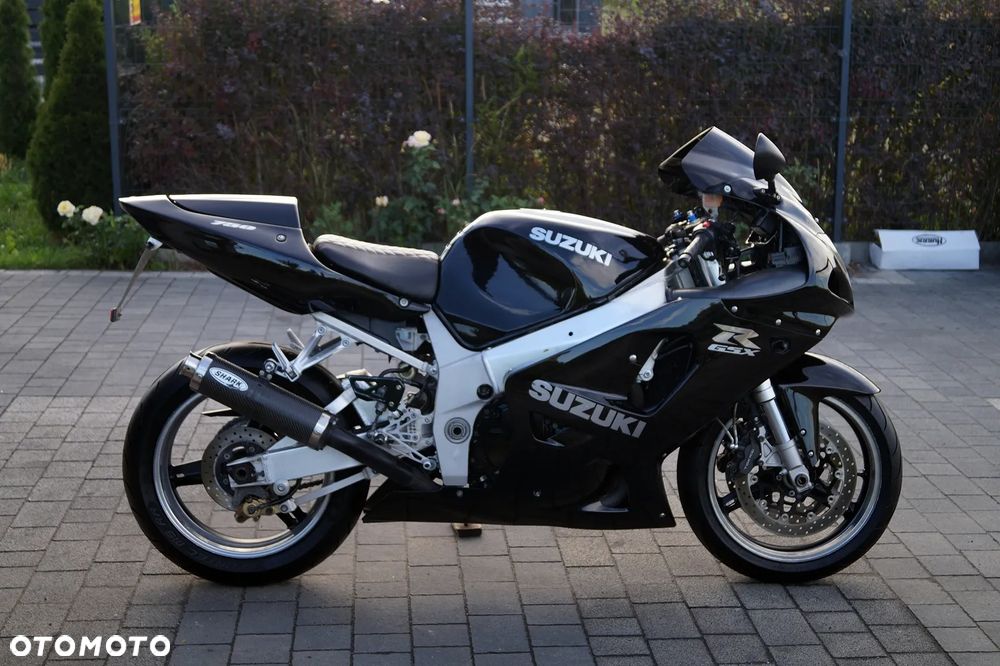 Suzuki GSX-R - 6