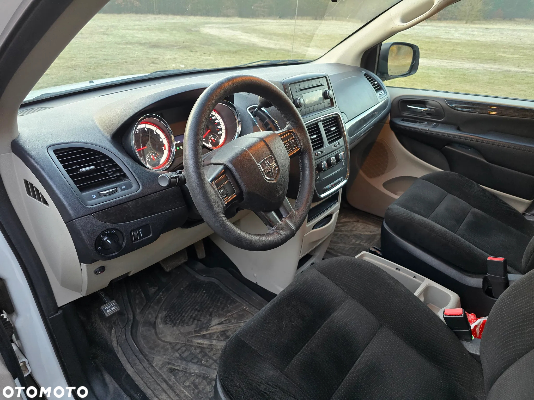 Dodge Grand Caravan - 6