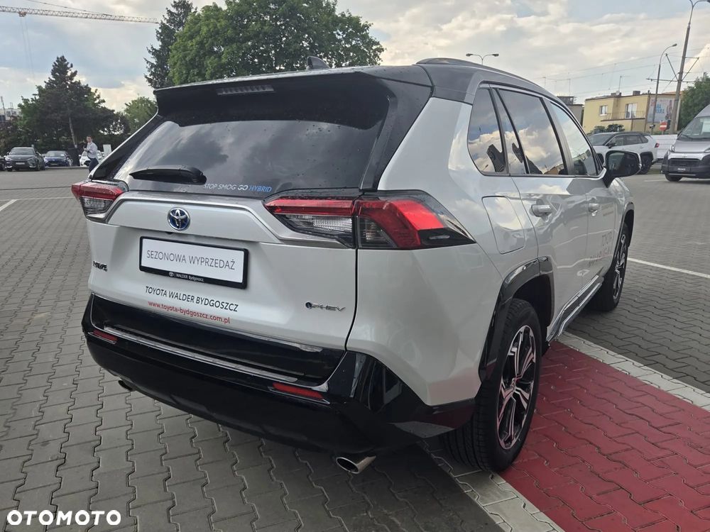 Toyota RAV4 - 6