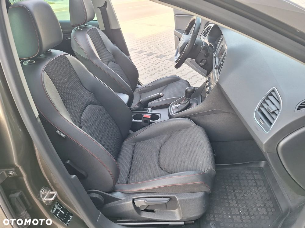 Seat Leon 2.0 TDI DPF Start&Stop DSG FR - 21