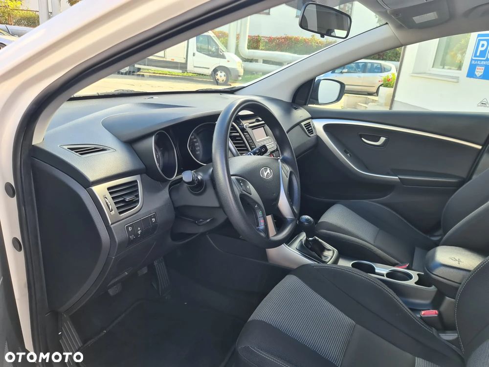 Hyundai i30 i30cw 1.4 Classic - 25