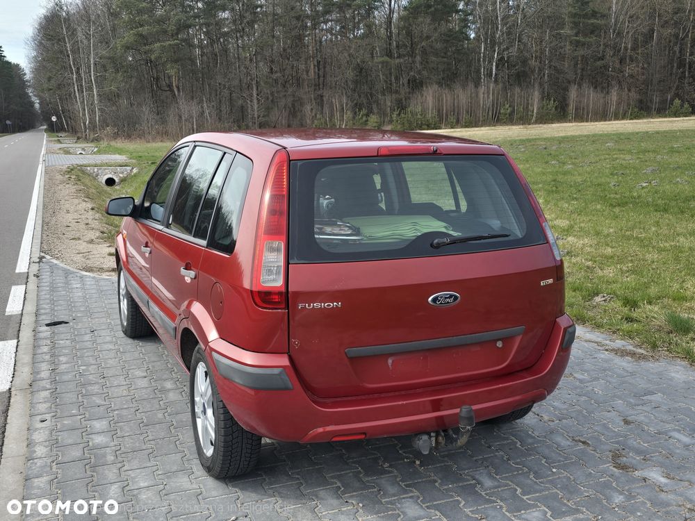 Ford Fusion - 2