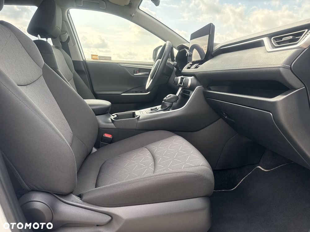 Toyota RAV4 - 10