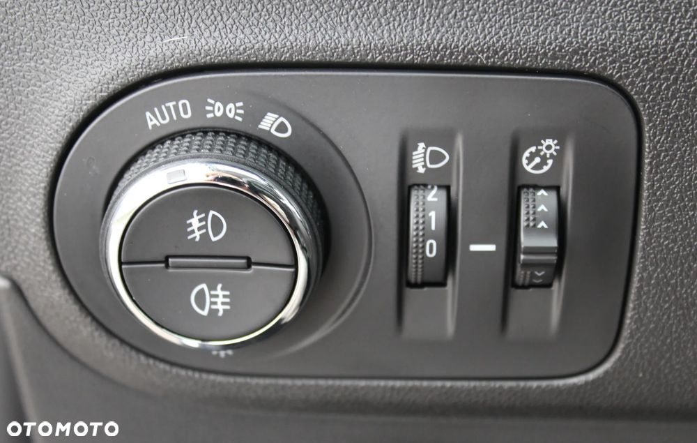 Opel Crossland X 1.2 Start/Stop Innovation - 24