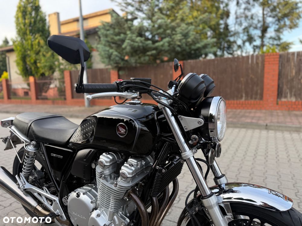 Honda CB - 4