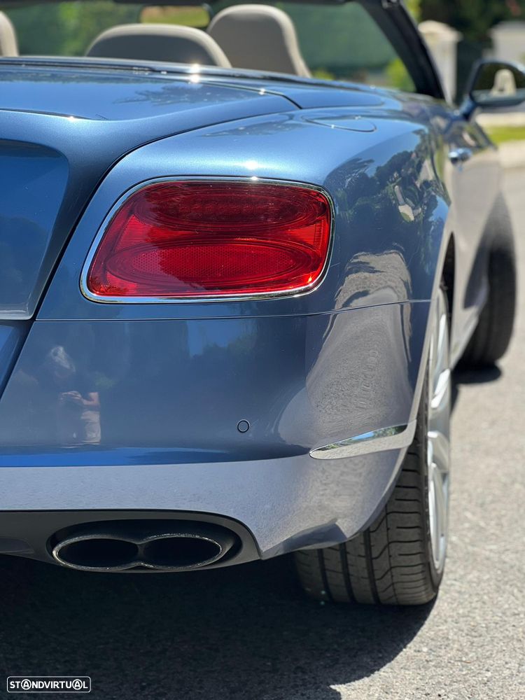 Bentley Continental Cabrio GT V8 Convertible - 32