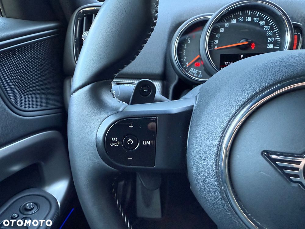 MINI Countryman Cooper SD ALL4 Classic Trim - 24