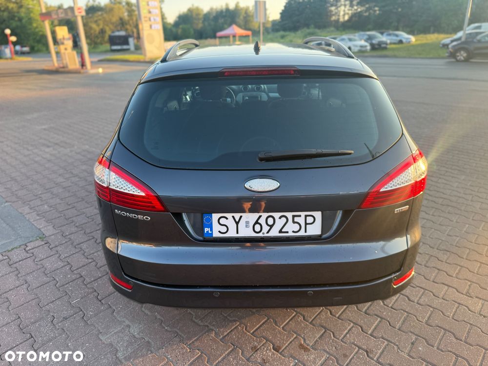 Ford Mondeo 2.0 TDCi Ghia - 9