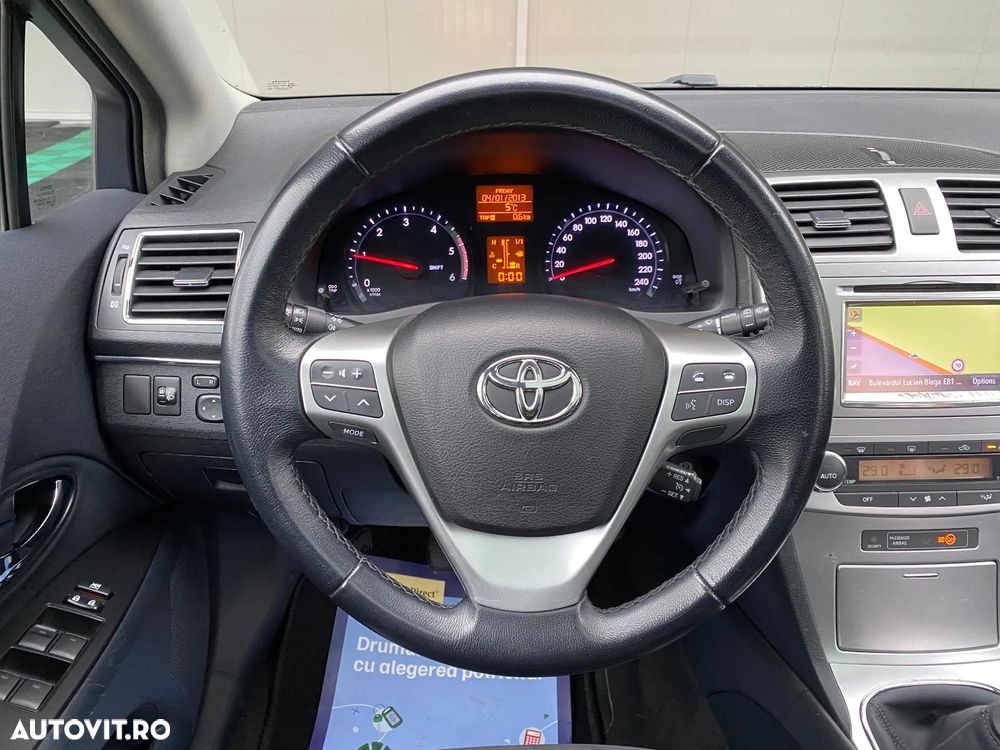 Toyota Avensis Combi 2.0 D-4D - 6