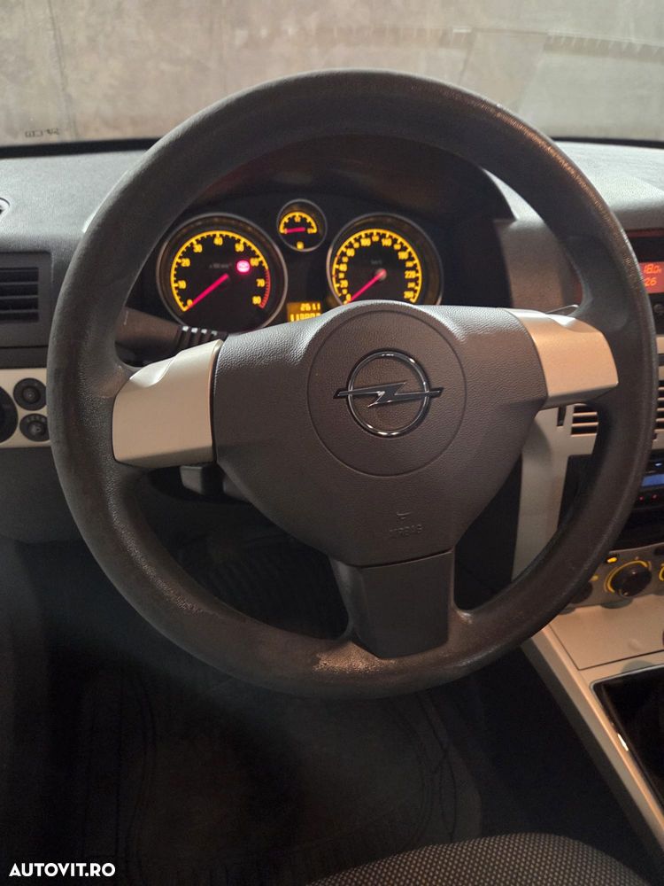 Opel Astra 1.4i Enjoy - 28